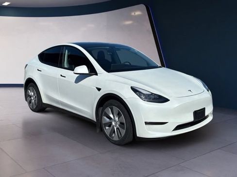 Used 2021 Tesla Model Y Long Range AWD/4WD image 7