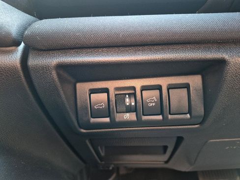 Used 2025 Subaru Outback Premium AWD/4WD image 16