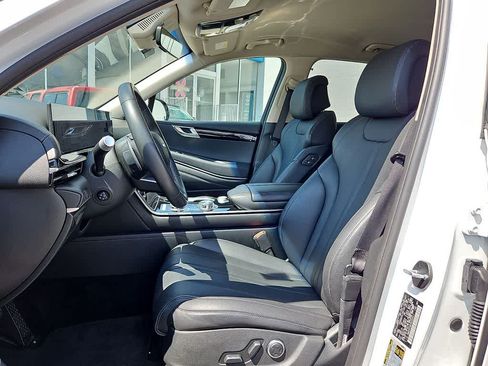 Used 2025 Genesis GV80 2.5T Standard AWD/4WD image 12