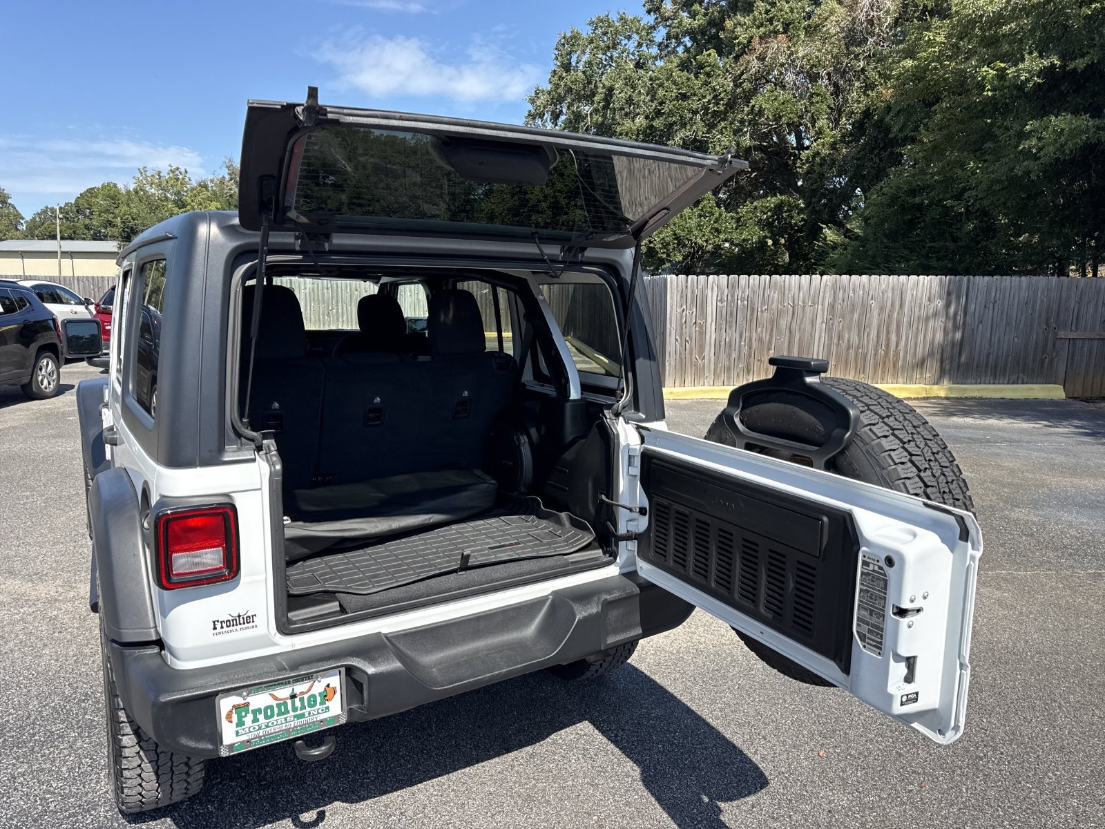 Used 2022 Jeep Wrangler Unlimited Sport AWD/4WD image 31