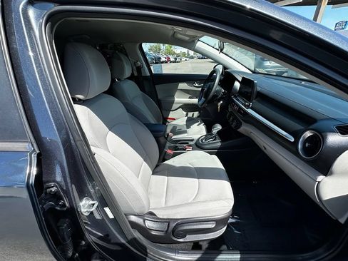 Used 2021 Kia Forte LXS FWD image 13