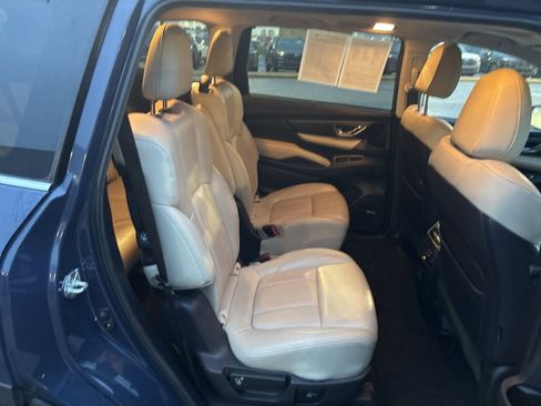 Certified 2023 Subaru Ascent Limited w/ Technology Package image 11