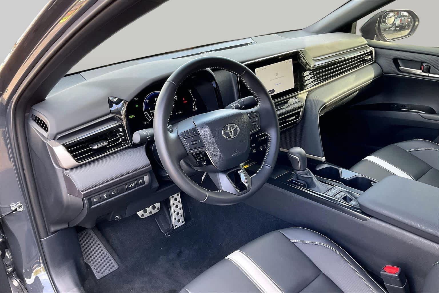 Certified 2026 Toyota Camry SE w/ Preferred Package 1 (TMS) FWD image 17