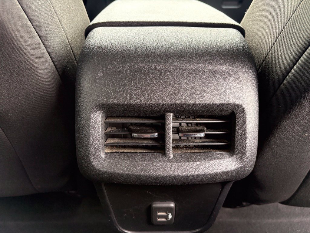 Used 2020 Chevrolet Equinox LT FWD image 36