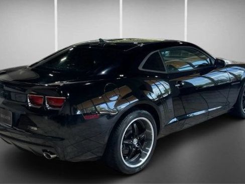 Used 2013 Chevrolet Camaro LS RWD image 7