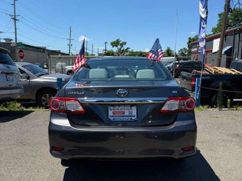 Used 2013 Toyota Corolla LE FWD image 4