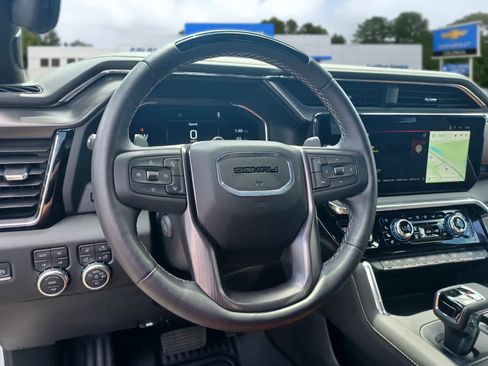 Used 2024 GMC Sierra 1500 Denali Ultimate AWD/4WD image 9