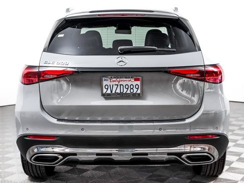 Certified 2026 Mercedes-Benz GLC 300 image 11