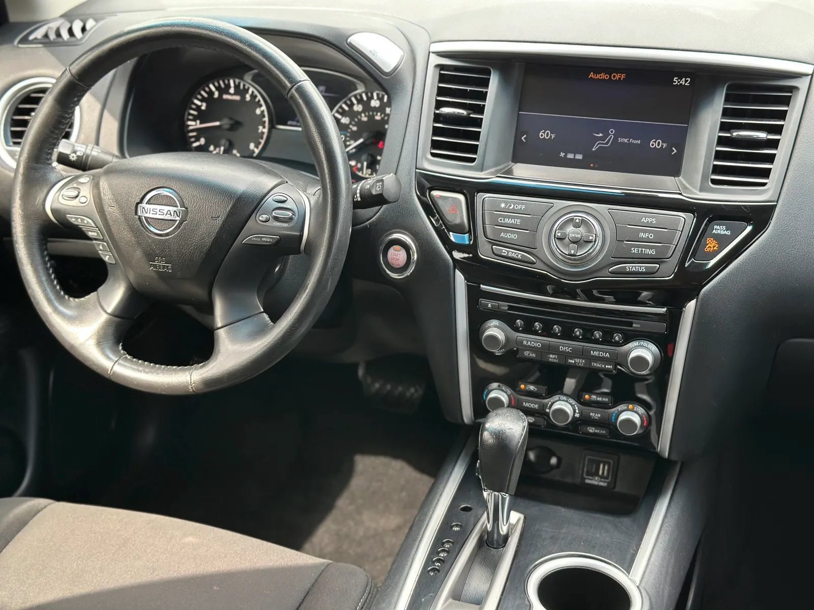 Used 2020 Nissan Pathfinder SV AWD/4WD image 26