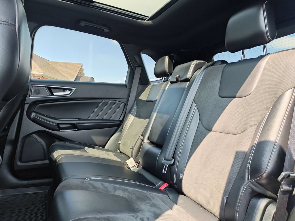 Used 2020 Ford Edge ST w/ Cold Weather Package AWD/4WD image 14