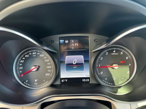 Used 2018 Mercedes-Benz GLC 300 4MATIC image 9