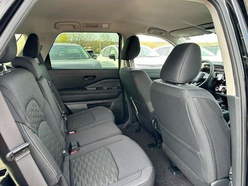 Certified 2026 Nissan Pathfinder SV AWD/4WD image 4