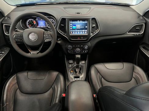 Used 2022 Jeep Cherokee Trailhawk w/ Premium Leather Package image 17