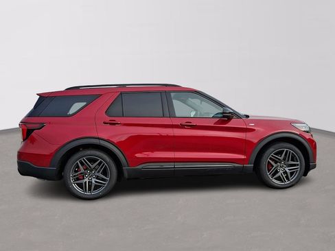 Certified 2025 Ford Explorer ST-Line w/ Premium Package RWD image 7
