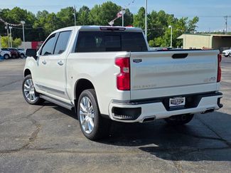 Used 2023 Chevrolet Silverado 1500 High Country w/ High Country Premium Package AWD/4WD video 3