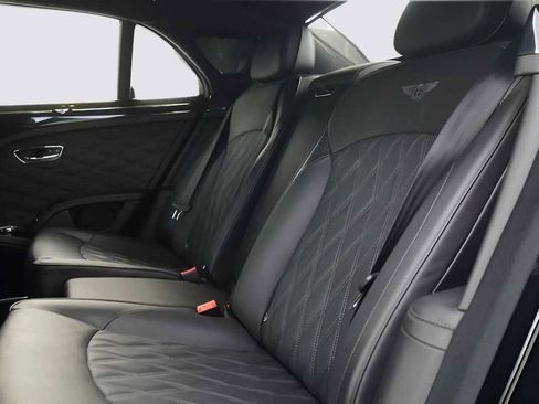Used 2017 Bentley Mulsanne RWD image 13