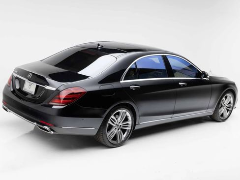 Used 2019 Mercedes-Benz S 560 Sedan image 3