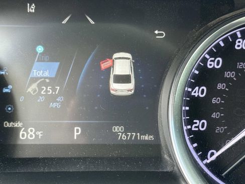 Used 2018 Toyota Camry image 41