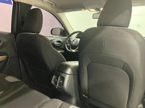 Used 2017 Jeep Cherokee Sport w/ Trailer Tow Group AWD/4WD image 16