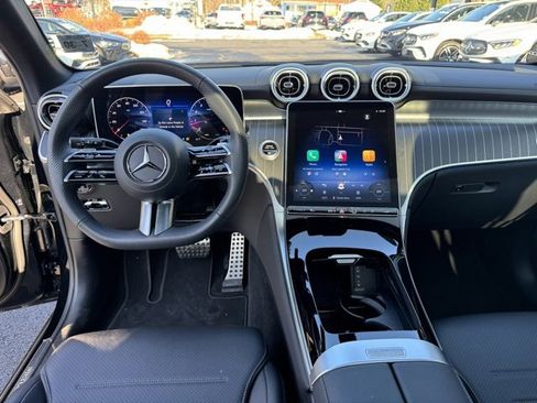 Used 2025 Mercedes-Benz GLC 300 4MATIC image 14