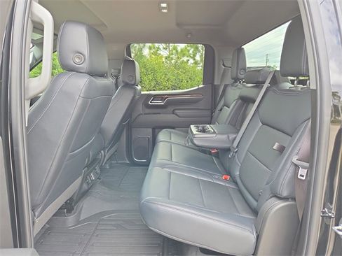 Certified 2025 GMC Sierra 1500 Elevation w/ LPO, Elevation Black Package image 8
