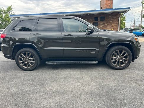 Used 2016 Jeep Grand Cherokee Limited 75th Anniversary AWD/4WD image 2