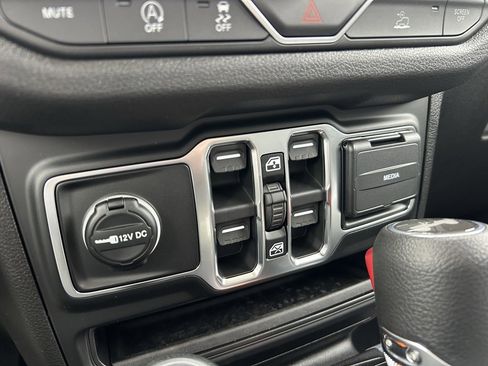 New 2026 Jeep Wrangler Sport S image 21