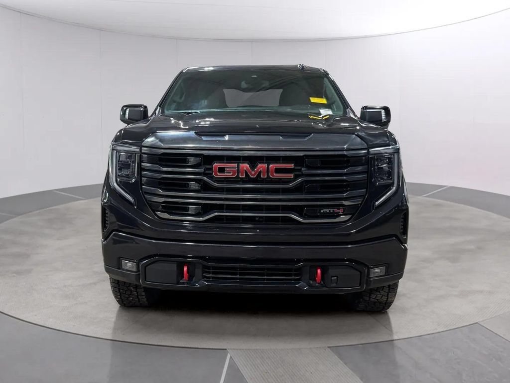 Used 2022 GMC Sierra 1500 AT4 w/ AT4 Preferred Package AWD/4WD image 8