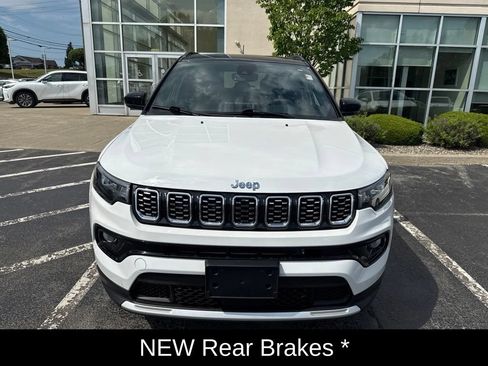 Used 2025 Jeep Compass Limited w/ Sun & Sound Group AWD/4WD image 9