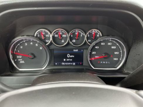Used 2021 Chevrolet Silverado 1500 LT AWD/4WD image 11