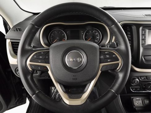 Used 2015 Jeep Cherokee Latitude image 13