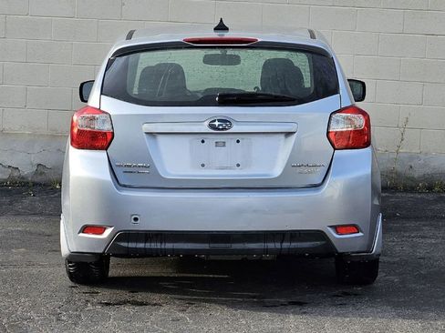 Used 2012 Subaru Impreza 2.0i Premium w/ All-Weather Pkg AWD/4WD image 4