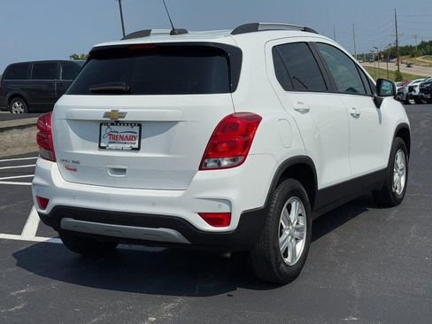 Used 2022 Chevrolet Trax LT w/ Driver Confidence Package AWD/4WD image 3