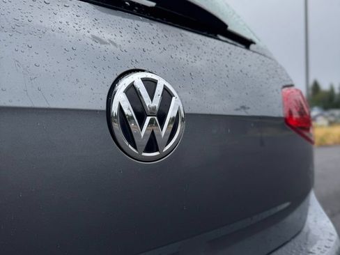 Used 2015 Volkswagen Golf S FWD image 39