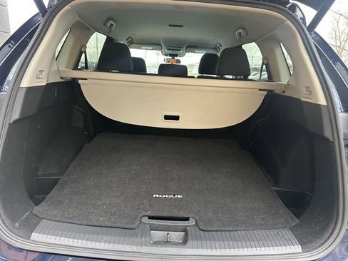 Used 2024 Nissan Rogue SV image 9