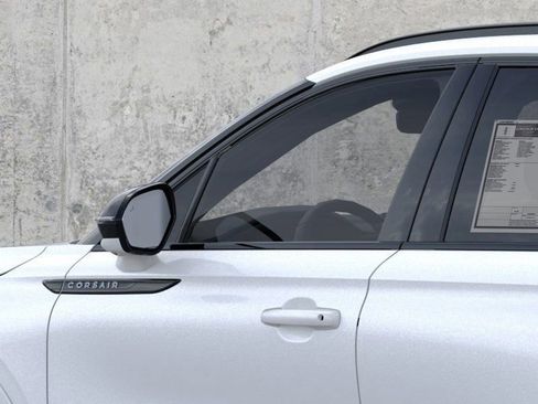 New 2026 Lincoln Corsair Premiere image 20