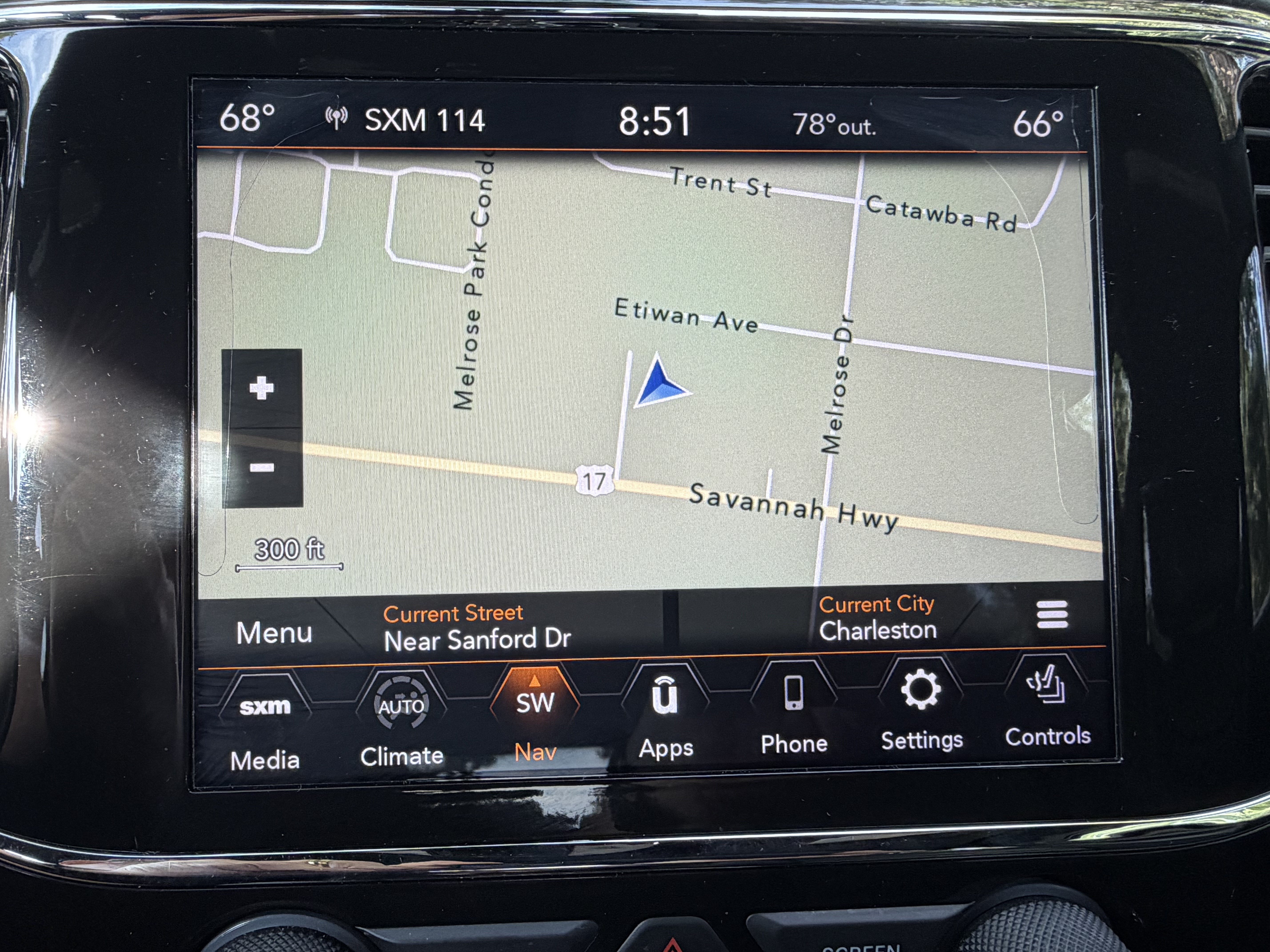 Used 2021 Jeep Grand Cherokee Limited w/ Premium Lighting Group AWD/4WD image 24