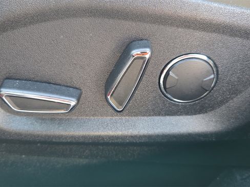 Used 2018 Ford Edge SEL w/ Equipment Group 201A image 32