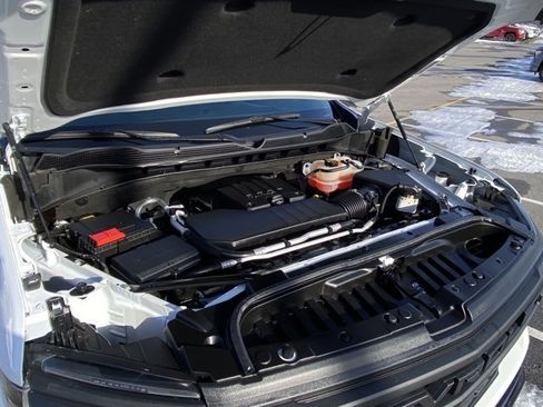 Used 2024 Chevrolet Silverado 1500 Custom Trail Boss w/ LPO, Dark Essentials Package image 21