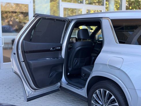 Used 2024 Hyundai Palisade Calligraphy image 24