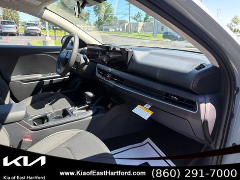 New 2026 Kia K4 FWD image 12