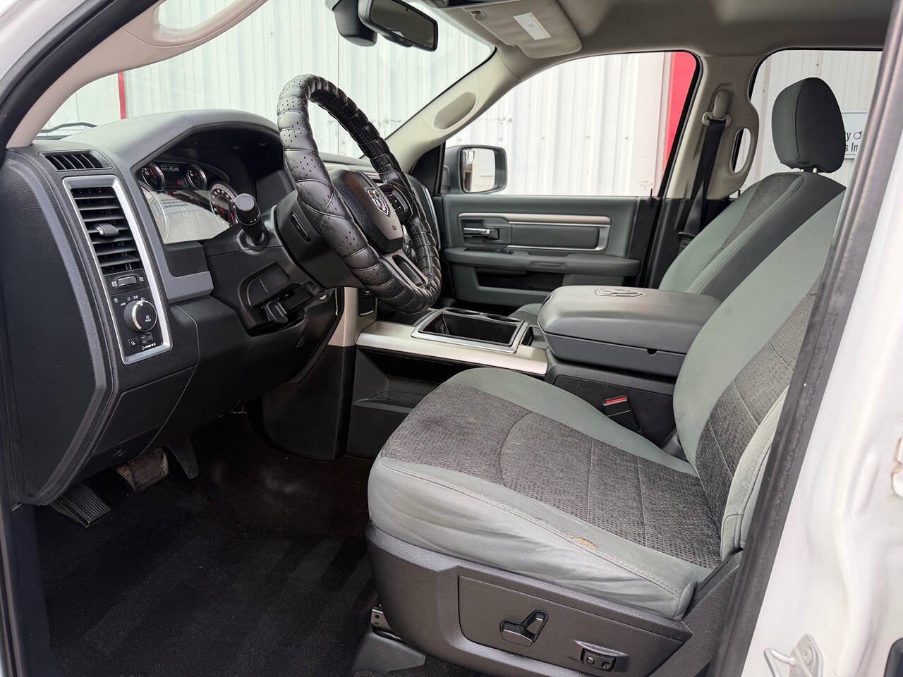 Used 2015 RAM 1500 Lone Star RWD image 17