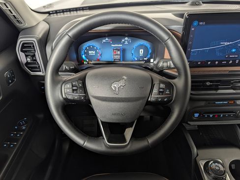 Certified 2025 Ford Bronco Sport Outer Banks w/ Outer Banks Tech Package+ AWD/4WD image 16