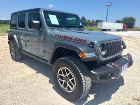Used 2024 Jeep Wrangler Unlimited Rubicon AWD/4WD image 7