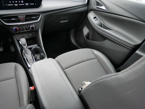 Used 2025 Buick Encore GX Preferred image 15