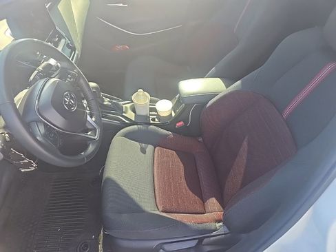 Used 2025 Toyota Corolla SE FWD image 4