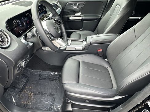 Certified 2025 Mercedes-Benz GLB 250 image 9