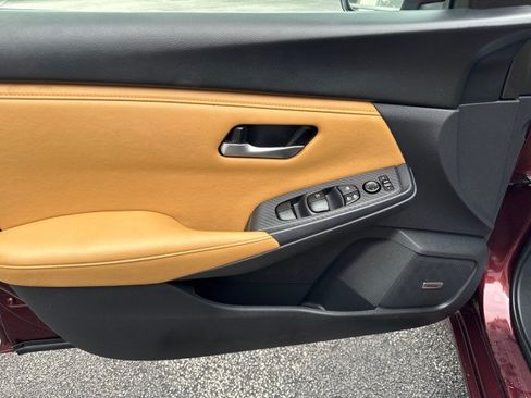 Used 2024 Nissan Sentra SV w/ SV Premium Package FWD image 15