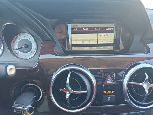 Used 2013 Mercedes-Benz GLK 350 4MATIC image 20