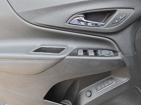 Used 2022 Chevrolet Equinox Premier AWD/4WD image 22